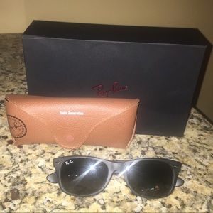 Ray Ban New Wayfarer Sunglasses